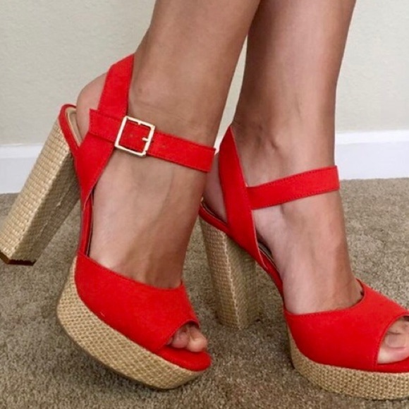 JESSICA SIMPSON PRIELLA PLATFORM SANDAL - Picture 1 of 8